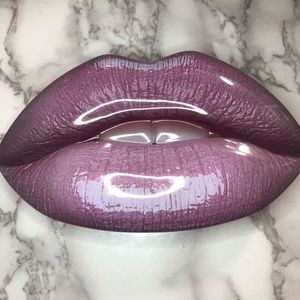 Huda Beauty lip set | Silverfox and enchanting